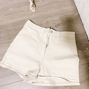Aritzia Wilfred Free Shorts - Size 2